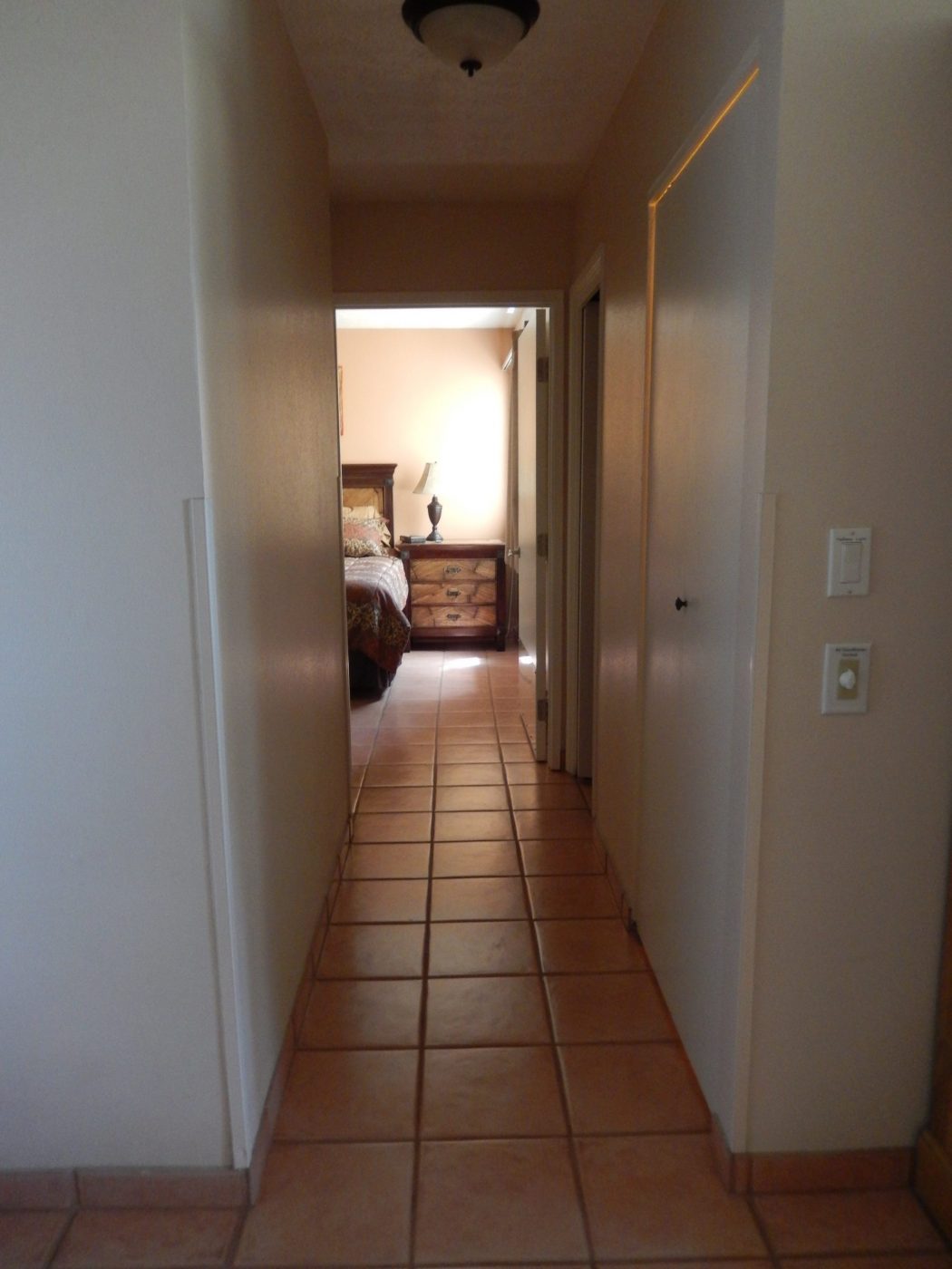 009b1-hallway-to-bedroom.jpg.jpg